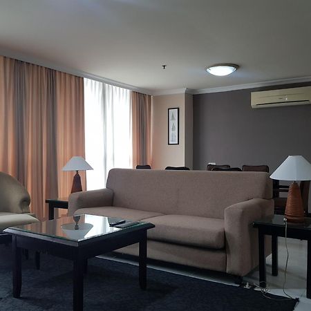 Kristal Hotel ג'קרטה מראה חיצוני תמונה