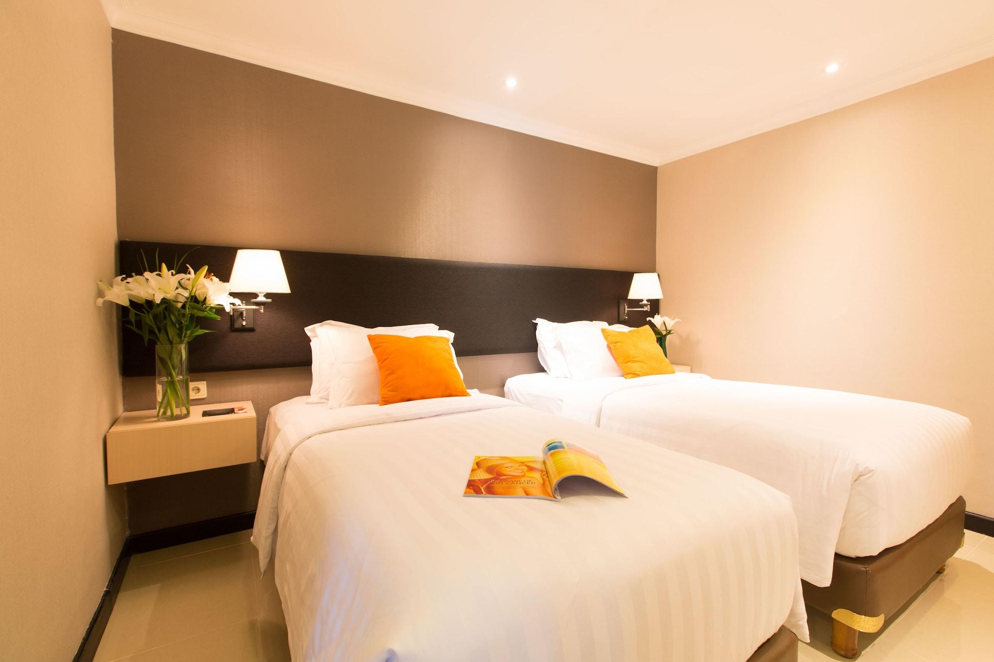 Kristal Hotel ג'קרטה מראה חיצוני תמונה