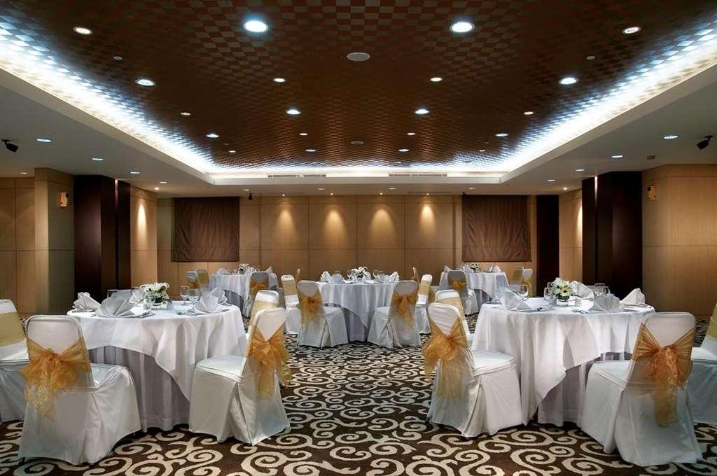 Kristal Hotel ג'קרטה מראה חיצוני תמונה