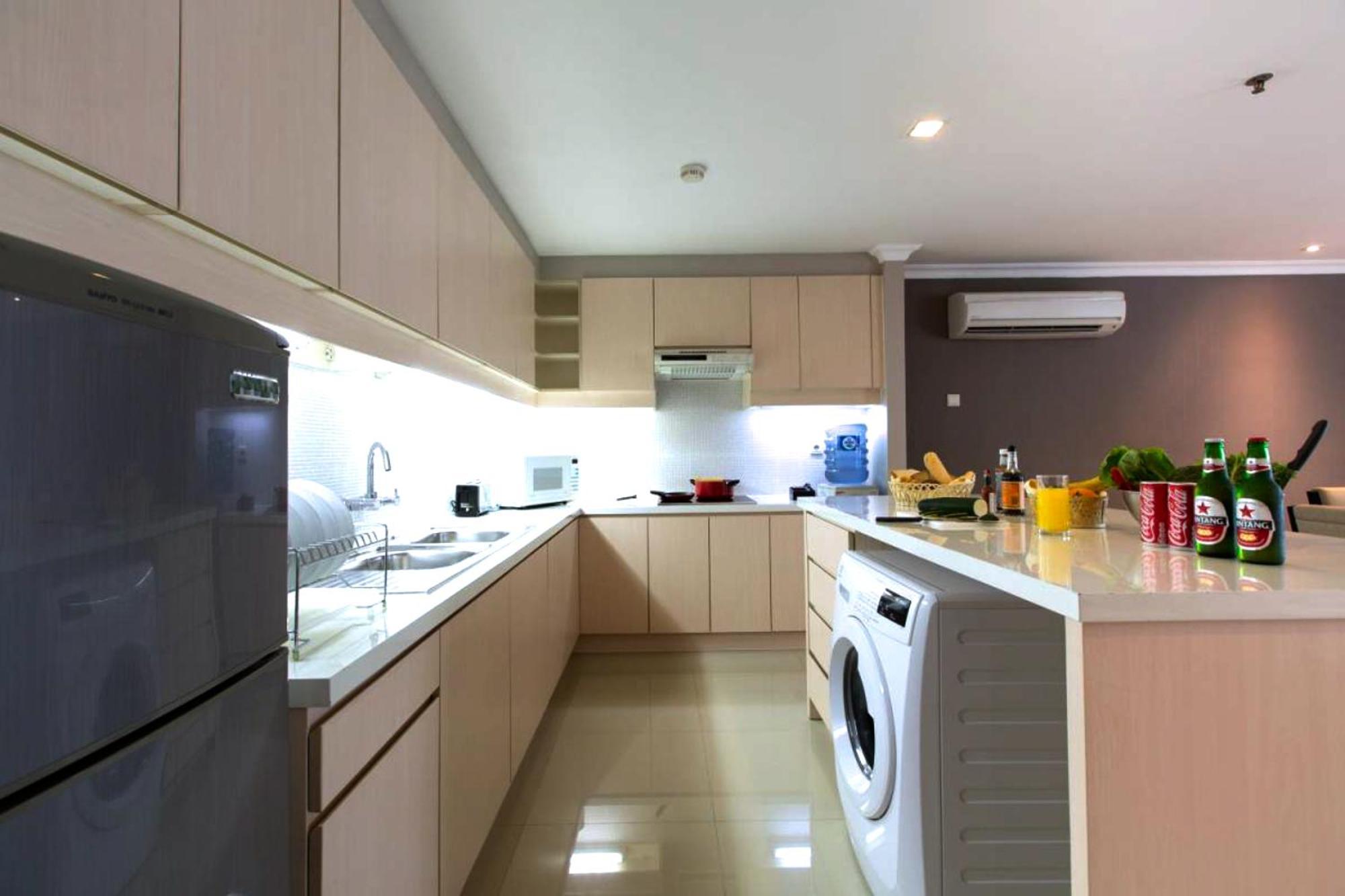 Kristal Hotel ג'קרטה מראה חיצוני תמונה