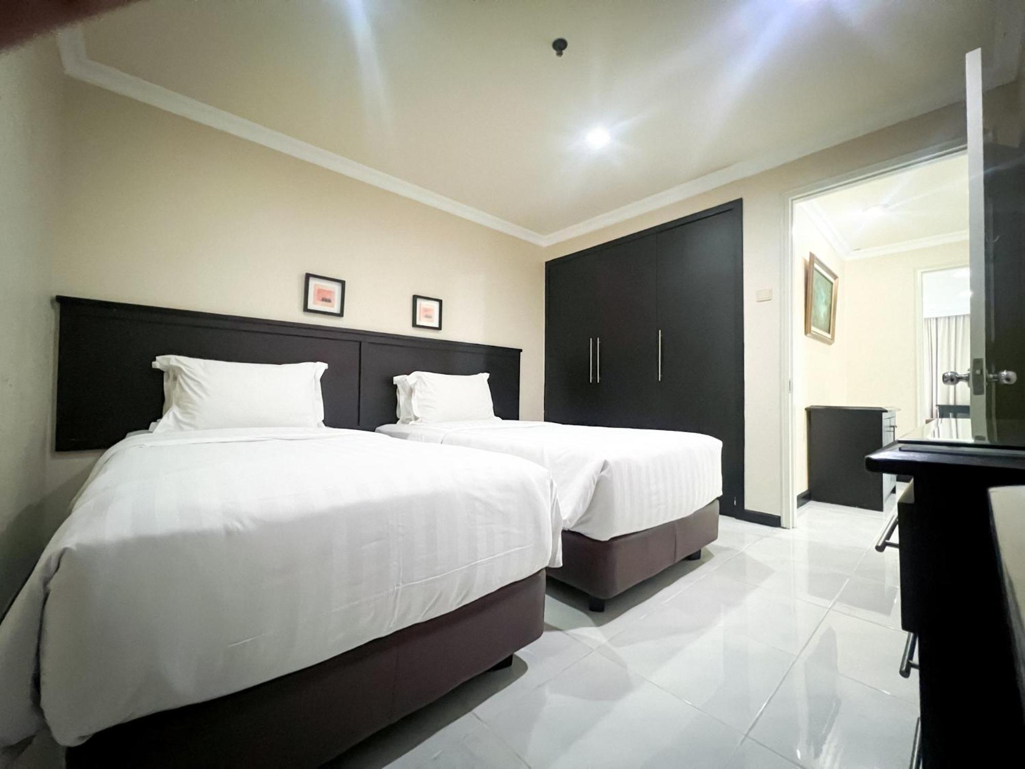 Kristal Hotel ג'קרטה מראה חיצוני תמונה